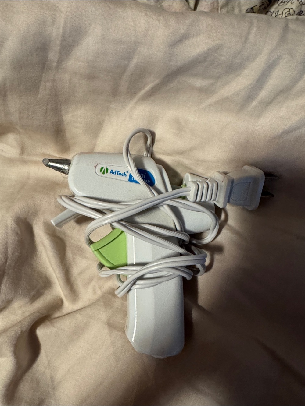 AdTech Mini Craft Glue Gun in White with Green Accent
